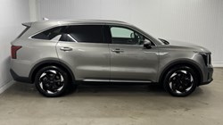 2025 (25) KIA SORENTO 1.6 T-GDi HEV 3 5dr Auto 4950970