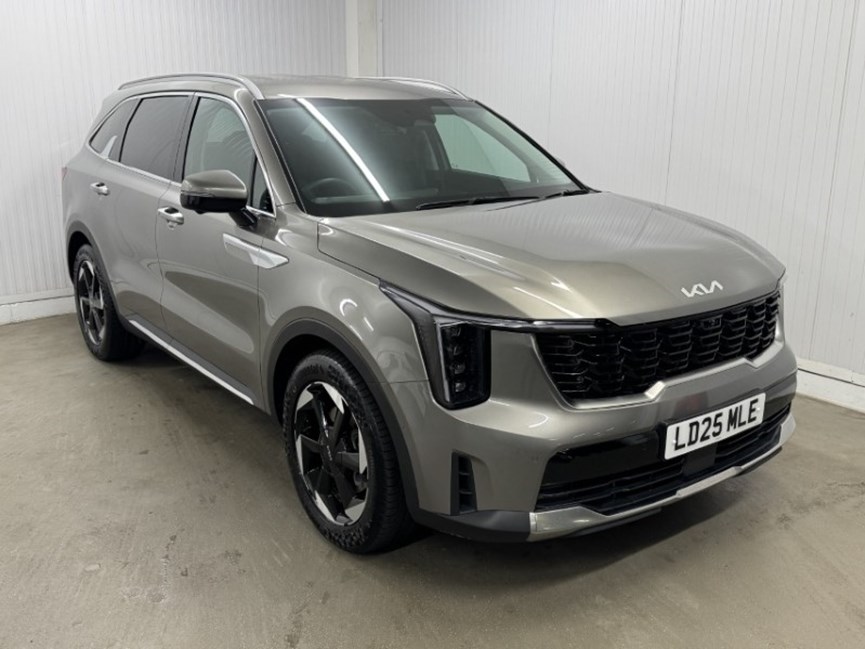 2025 (25) KIA SORENTO 1.6 T-GDi HEV 3 5dr Auto