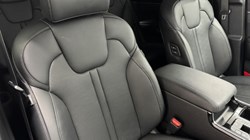 2025 (25) KIA SORENTO 1.6 T-GDi HEV 3 5dr Auto 4950983