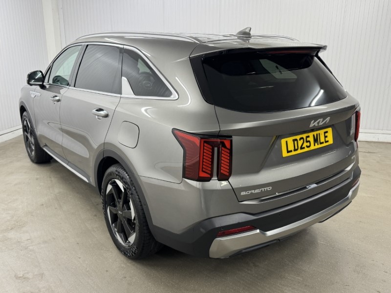 2025 (25) KIA SORENTO 1.6 T-GDi HEV 3 5dr Auto 4950962