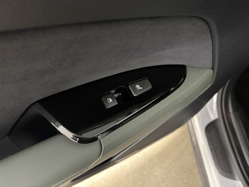 2025 (25) KIA SPORTAGE 1.6T GDi HEV Shadow 5dr Auto 4943231