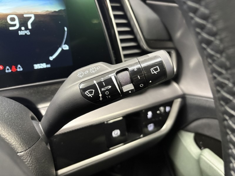 2025 (25) KIA SPORTAGE 1.6T GDi HEV Shadow 5dr Auto 4943245