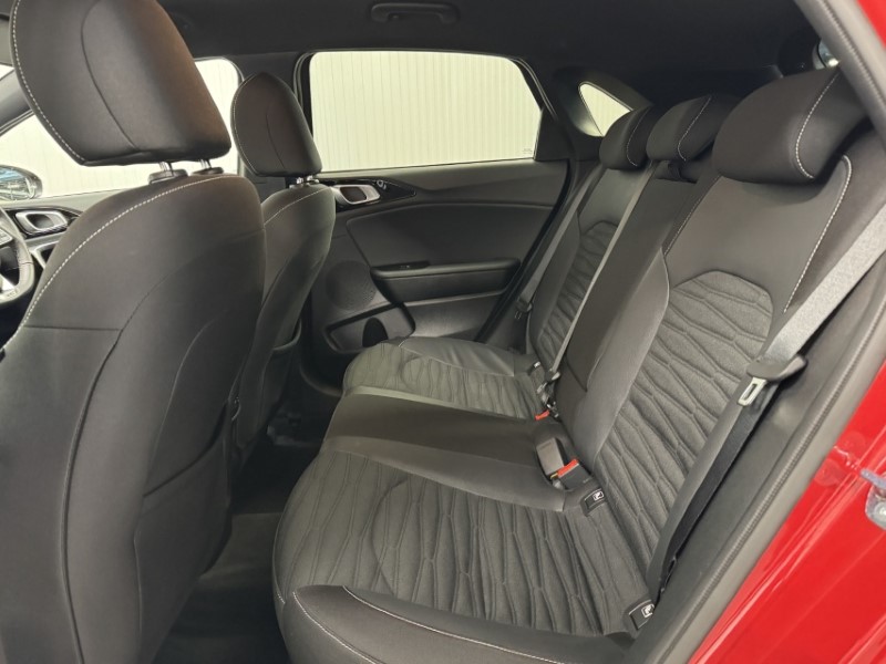 2025 (25) KIA CEED 1.5T GDi ISG 138 GT-Line 5dr DCT 4957822