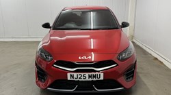 2025 (25) KIA CEED 1.5T GDi ISG 138 GT-Line 5dr DCT 4978308