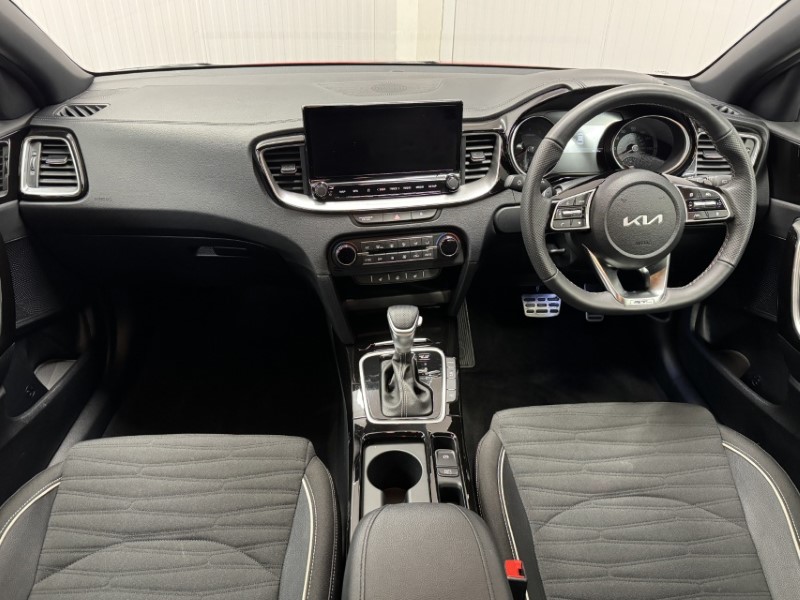 2025 (25) KIA CEED 1.5T GDi ISG 138 GT-Line 5dr DCT 4957824
