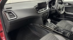 2025 (25) KIA CEED 1.5T GDi ISG 138 GT-Line 5dr DCT 4957825