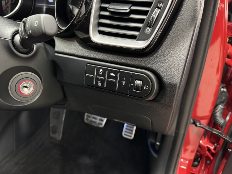 2025 (25) KIA CEED 1.5T GDi ISG 138 GT-Line 5dr DCT 4957830