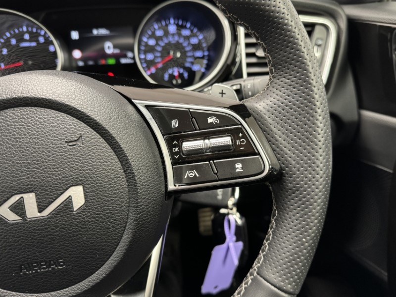 2025 (25) KIA CEED 1.5T GDi ISG 138 GT-Line 5dr DCT 4957844