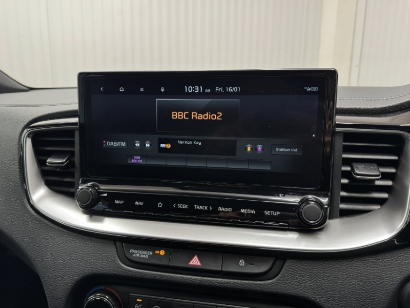 2025 (25) KIA CEED 1.5T GDi ISG 138 GT-Line 5dr DCT 4957838