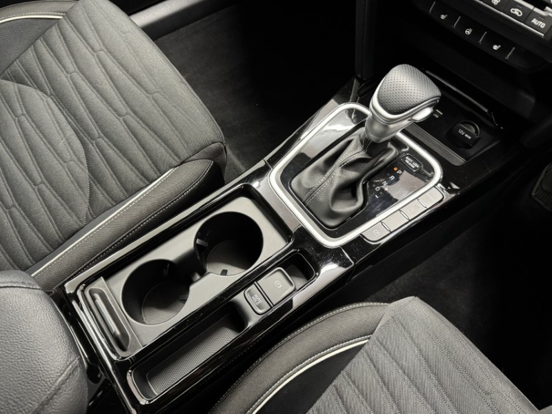 2025 (25) KIA CEED 1.5T GDi ISG 138 GT-Line 5dr DCT 4957833