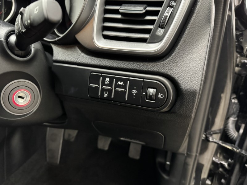 2025 (25) KIA CEED 1.5T GDi ISG 138 2 5dr 4989982