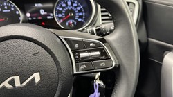 2025 (25) KIA CEED 1.5T GDi ISG 138 2 5dr 4989991