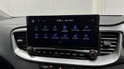 2025 (25) KIA CEED 1.5T GDi ISG 138 2 5dr 4989987