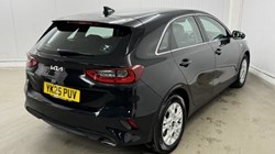 2025 (25) KIA CEED 1.5T GDi ISG 138 2 5dr 4989971