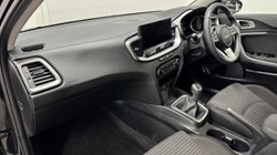 2025 (25) KIA CEED 1.5T GDi ISG 138 2 5dr 4989979