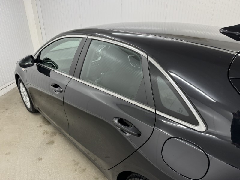 2025 (25) KIA CEED 1.5T GDi ISG 138 2 5dr 4989975