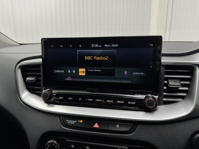 2025 (25) KIA CEED 1.5T GDi ISG 138 2 5dr 4989985