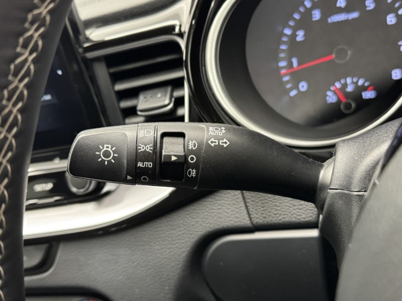 2025 (25) KIA CEED 1.5T GDi ISG 138 GT-Line 5dr 4988338