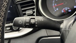 2025 (25) KIA CEED 1.5T GDi ISG 138 GT-Line 5dr 4988338