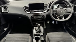 2025 (25) KIA CEED 1.5T GDi ISG 138 GT-Line 5dr 4988323