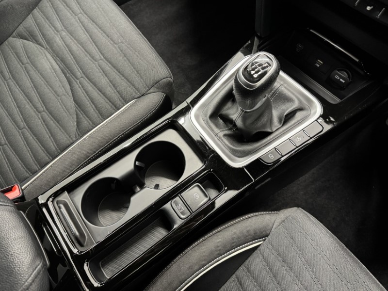 2025 (25) KIA CEED 1.5T GDi ISG 138 GT-Line 5dr 4988332