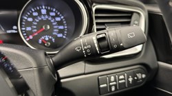 2025 (25) KIA CEED 1.5T GDi ISG 138 GT-Line 5dr 4988313