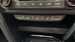 2025 (25) KIA CEED 1.5T GDi ISG 138 GT-Line 5dr 4988333