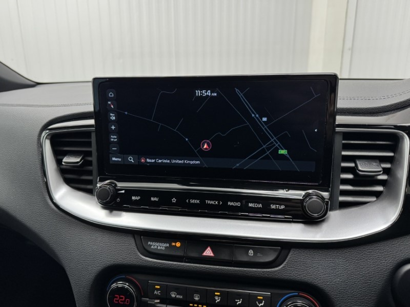 2025 (25) KIA CEED 1.5T GDi ISG 138 GT-Line 5dr 4988309