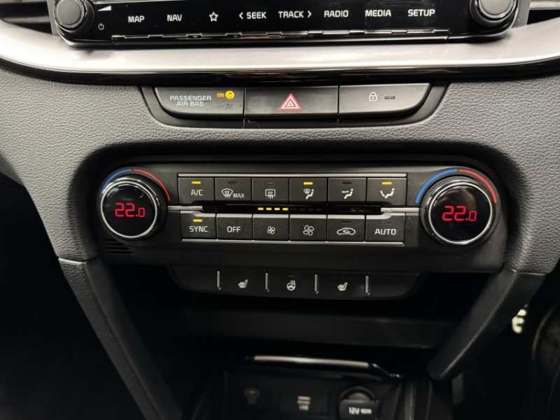 2025 (25) KIA CEED 1.5T GDi ISG 138 GT-Line 5dr 4988334