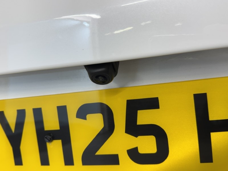 2025 (25) KIA CEED 1.5T GDi ISG 138 GT-Line 5dr 4988318