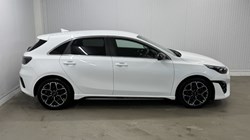 2025 (25) KIA CEED 1.5T GDi ISG 138 GT-Line 5dr 4988339