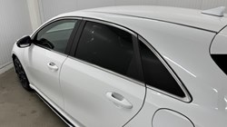 2025 (25) KIA CEED 1.5T GDi ISG 138 GT-Line 5dr 4988320