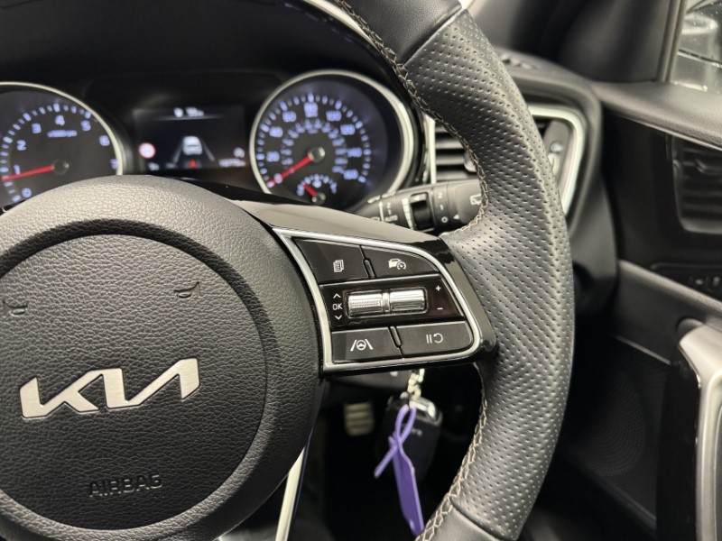 2025 (25) KIA CEED 1.5T GDi ISG 138 GT-Line 5dr 4988337