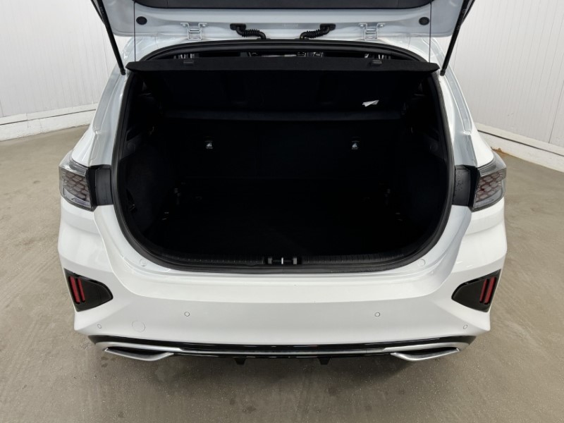 2025 (25) KIA CEED 1.5T GDi ISG 138 GT-Line 5dr 4988319