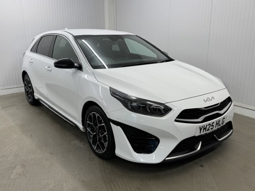 2025 (25) KIA CEED 1.5T GDi ISG 138 GT-Line 5dr