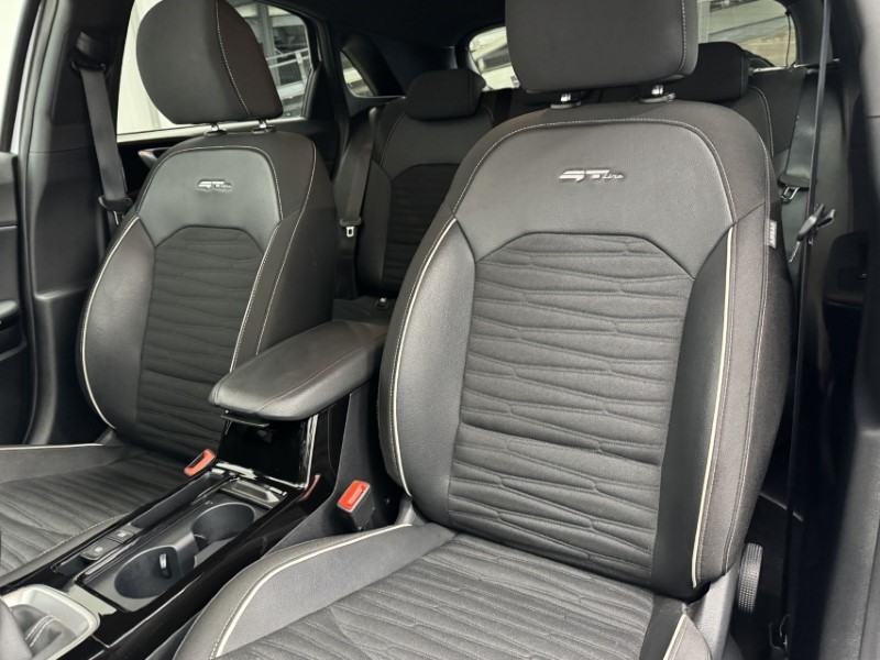 2025 (25) KIA CEED 1.5T GDi ISG 138 GT-Line 5dr 4988326