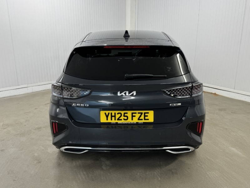 2025 (25) KIA CEED 1.5T GDi ISG 138 GT-Line 5dr DCT 4987074