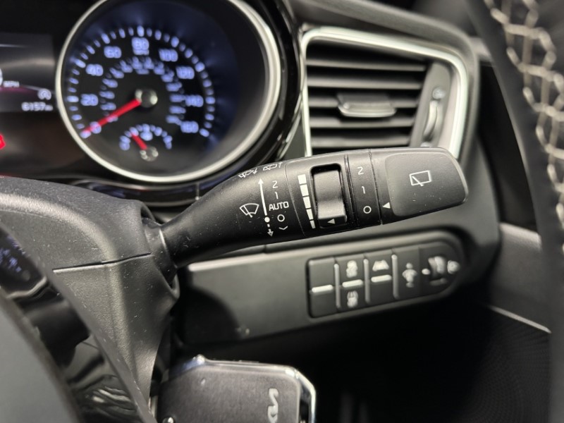 2025 (25) KIA CEED 1.5T GDi ISG 138 GT-Line 5dr DCT 4987102