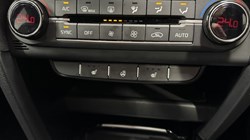 2025 (25) KIA CEED 1.5T GDi ISG 138 GT-Line 5dr DCT 4987093