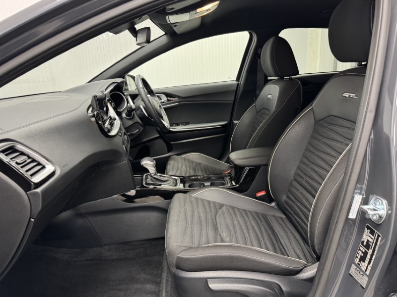 2025 (25) KIA CEED 1.5T GDi ISG 138 GT-Line 5dr DCT 4987083