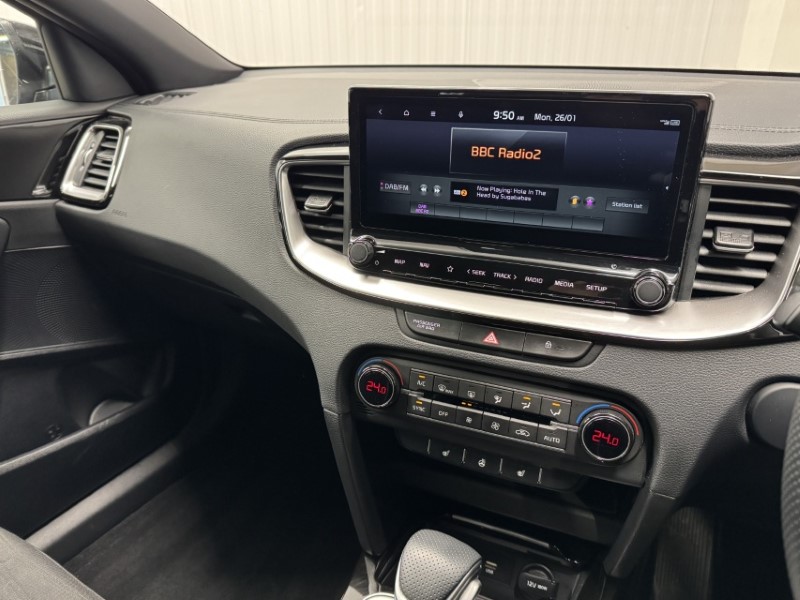 2025 (25) KIA CEED 1.5T GDi ISG 138 GT-Line 5dr DCT 4987088