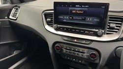 2025 (25) KIA CEED 1.5T GDi ISG 138 GT-Line 5dr DCT 4987088