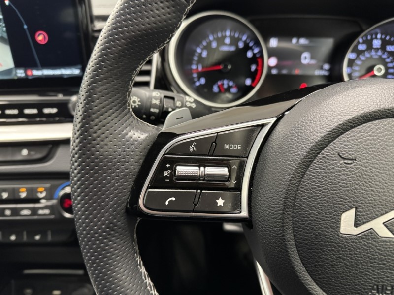 2025 (25) KIA CEED 1.5T GDi ISG 138 GT-Line 5dr DCT 4987099