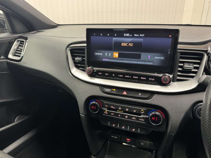 2022 (22) KIA CEED 1.5T GDi ISG GT-Line 5dr 4964640