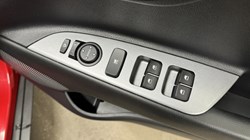 2025 (25) KIA STONIC 1.0T GDi 48V 98 GT-Line S 5dr DCT 4984236