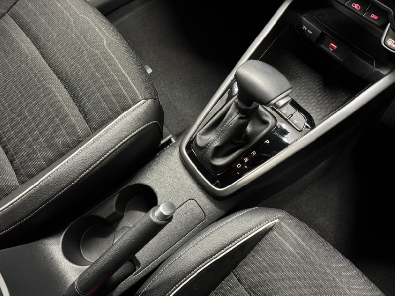 2025 (25) KIA STONIC 1.0T GDi 48V 98 GT-Line S 5dr DCT 4984239