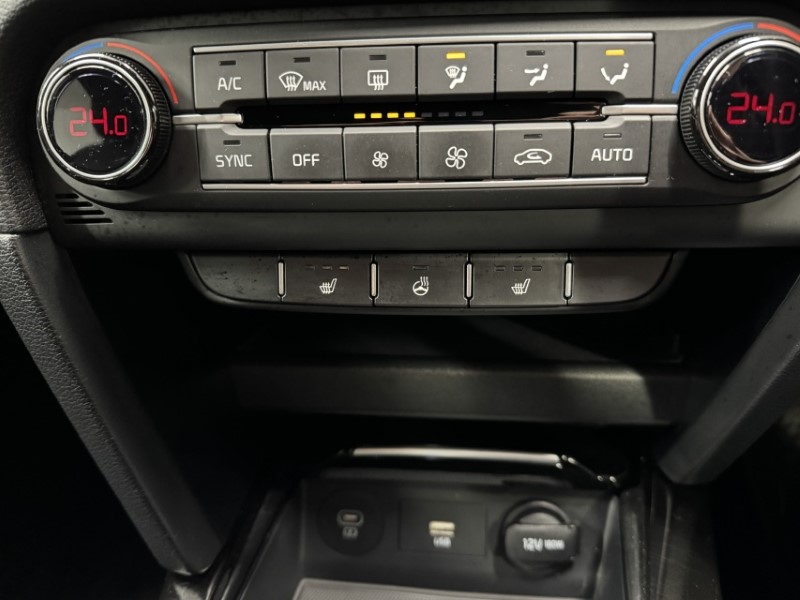 2025 (25) KIA CEED 1.5T GDi ISG 138 GT-Line 5dr 5010792