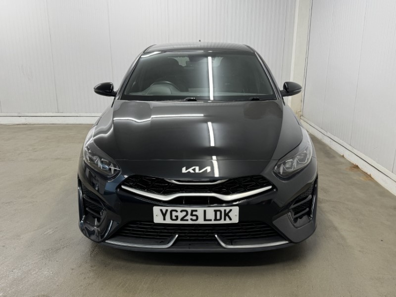 2025 (25) KIA CEED 1.5T GDi ISG 138 GT-Line 5dr 5010814