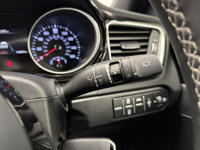 2025 (25) KIA CEED 1.5T GDi ISG 138 GT-Line 5dr 5010812