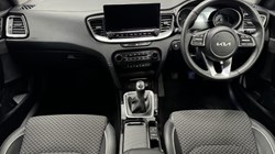 2025 (25) KIA CEED 1.5T GDi ISG 138 3 5dr 5016990